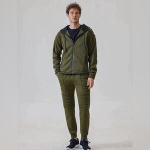 Coofandy Solid Color Outdoor Sports Sets Army Green M NWT IN PACKAGE